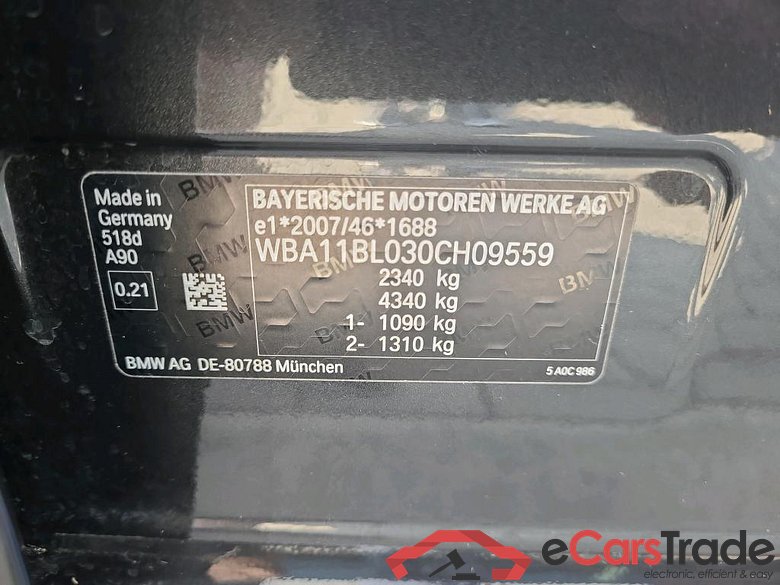 BMW - BMW 5 BERLINE 518dA 150PK M Sport Business Edition Pack Safety & Innovation  With Head Up & Business With Dakota Heated Seats & Travel & Towing Hook #6