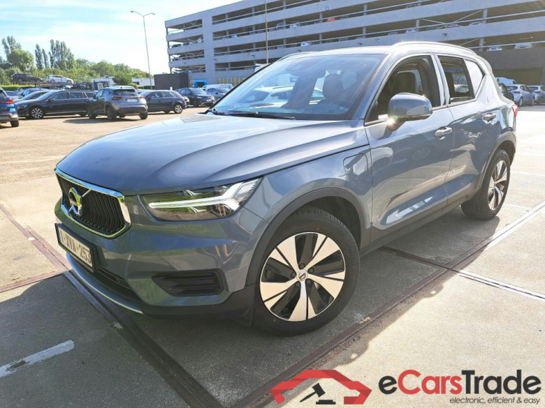 VOLVO - VOL XC40 T5 Twin Engine 261PK Momentum Pro With Heated Seats & Cruise Control & Park Sensors Front & Rear  * HYBRID * #1
