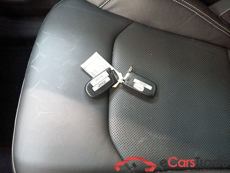 Jeep Compass 1.3 Turbo T4 240 4xe ATX S 5d #4