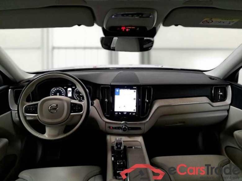 VOLVO XC60 / 2017 / 5P / SUV B4 D AWD GEARTR. INSCRIPTION #3