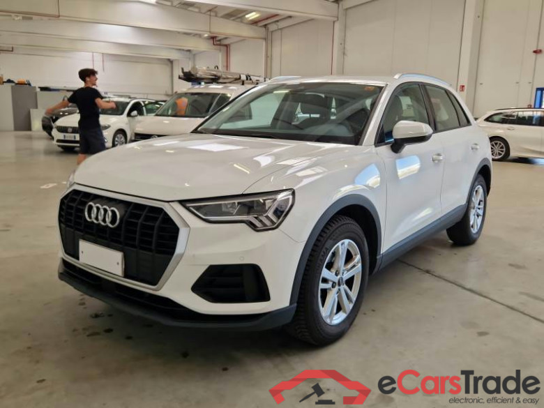 AUDI Q3 / 2018 / 5P / SUV 35 TDI S TRONIC BUSINESS #1