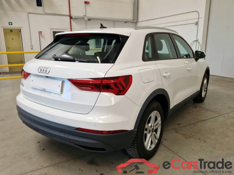 AUDI Q3 / 2018 / 5P / SUV 35 TDI S TRONIC BUSINESS #2