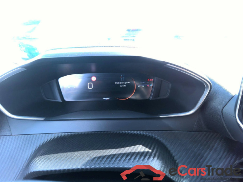 Peugeot 208 Allure 1.2 PureTech 100 S&S BVM6 #4