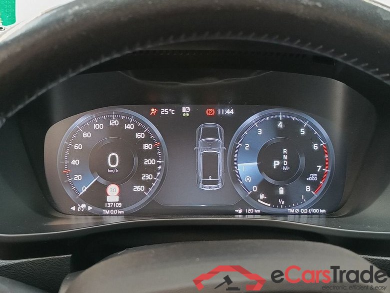 Volvo XC40 B4 AWD Geartronic Inscription 5d #6