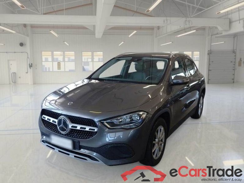 MERCEDES-BENZ GLA / 2020 / 5P / CROSSOVER GLA 200 D AUTOMATIC BUSINESS