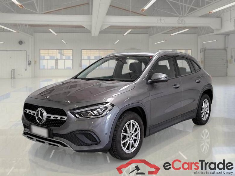 MERCEDES-BENZ GLA / 2020 / 5P / CROSSOVER GLA 200 D AUTOMATIC BUSINESS EXTRA