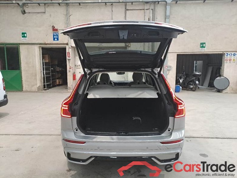 VOLVO XC60 / 2021 / 5P / SUV B4 D AWD AUTOMATICO PLUS DARK #5