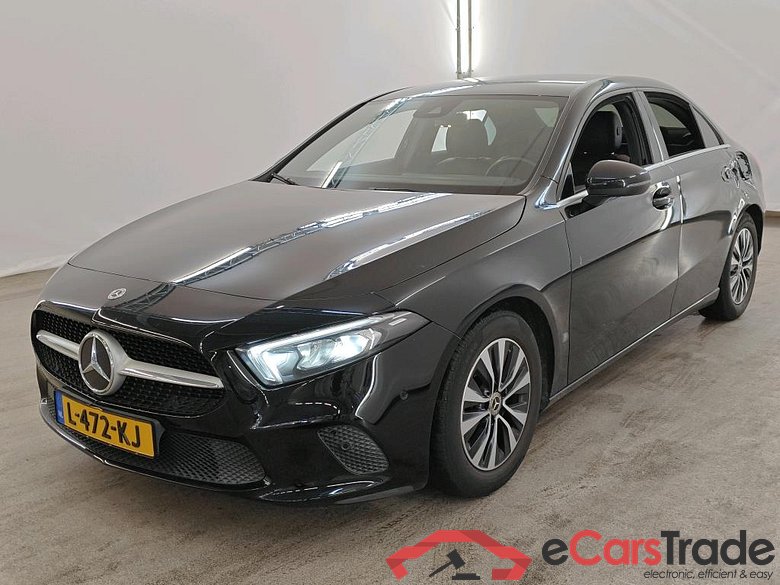 Mercedes-Benz A-Klasse Limousine A 180 7G-DCT Business Solution 4d
