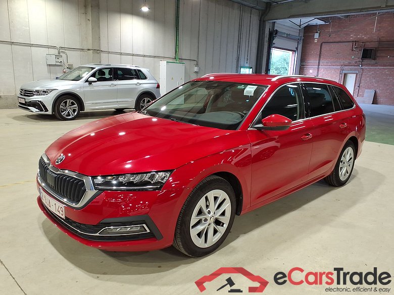 SKODA OCTAVIA COMBI 1.5 TSI ACT 110KW DSG7 CLEVER #1