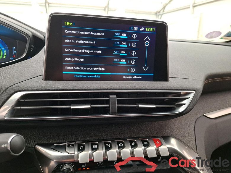PEUGEOT 3008 / 2016 / 5P / SUV Hybrid 225 e-EAT8 GT Line #5