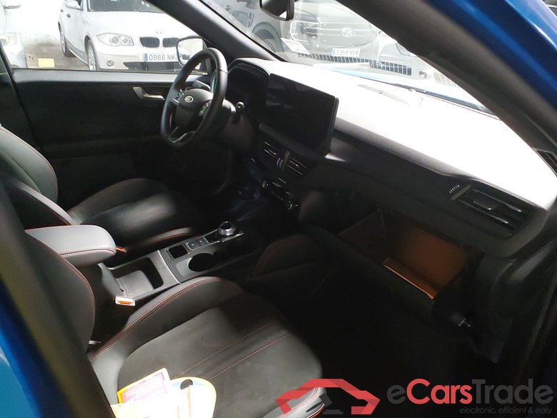 FORD Kuga 2.5 PHEV 243cv WT Gancho Automatico St Line X(Pano-Roof + Winterpack) #3