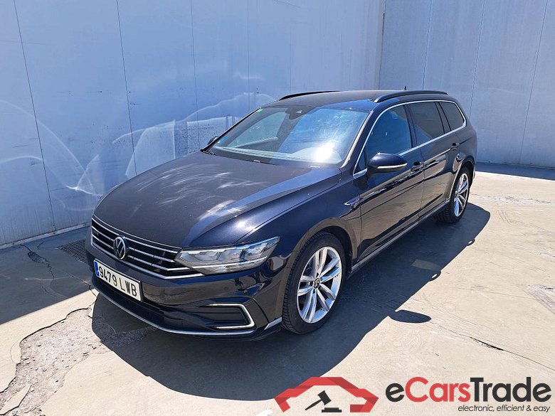VOLKSWAGEN Passat / 2019 / 5P / familiar Variant GTE 1.4 TSI e-Power 115kW + 85kW #1