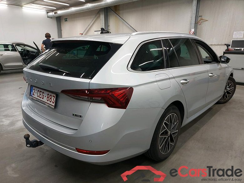 SKODA - SKO OCTAVIA COMBI 1.0 TSI eTec 110PK DSG7 Clever+ With Head Up & Auxiliary Heater & Suede Leather Seats & Heated Multfunc Steering Wheel & Foldable Trailer Hook  * PETROL * #2