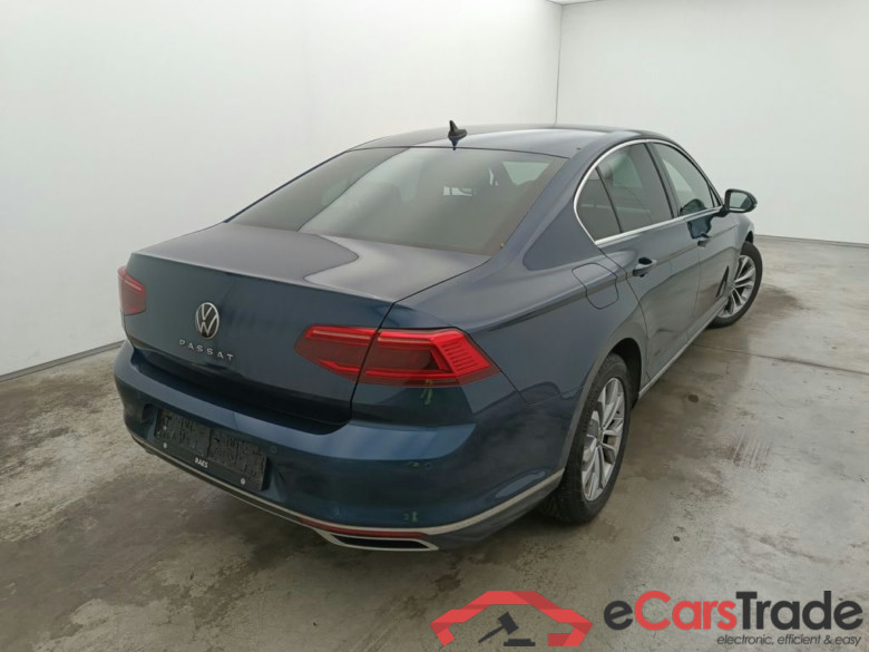 Volkswagen Passat 2.0 TDI 90kW Elegance Business DSG 4d #2