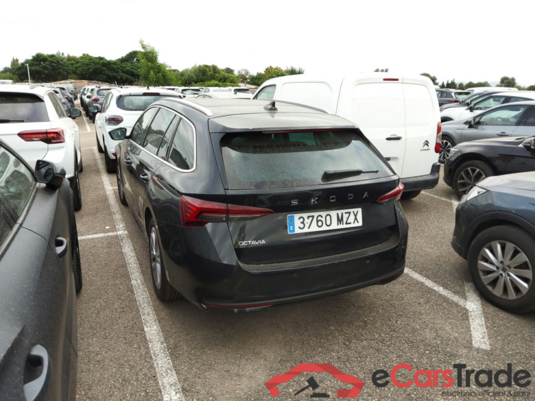 SKODA Octavia 1.5 TSI 110kW (150CV) m-HEV DSG 7 vel. AutomÃ¡tico Combi Design(Pano-Roof + Winterpack) #2