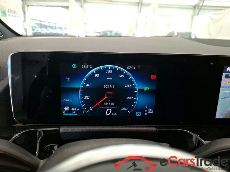 MERCEDES-BENZ GLA / 2020 / 5P / SUV 2.0 GLA 200 D BUSINESS LINE DCT #6