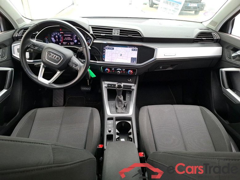 AUDI Q3 / 2018 / 5P / SUV 35 TFSI 150 MHEV S TRONIC BUSINESS LINE #5