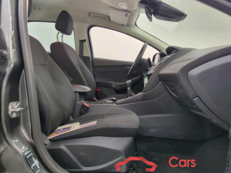 Ford Focus 1.0 EcoBoost Lease Edition 100 pk Wagon 5d #3