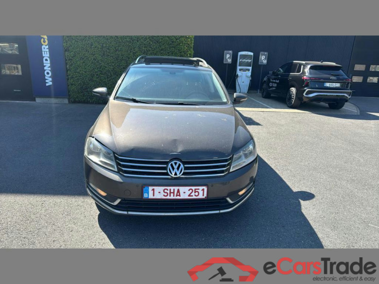 VOLKSWAGEN Passat Variant Dsl Passat SW 2.0 CR TDi Comfortline BMT DSG #2