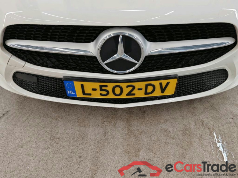 Mercedes-Benz A-Klasse A 180 7G-DCT Business Solution 5d #5