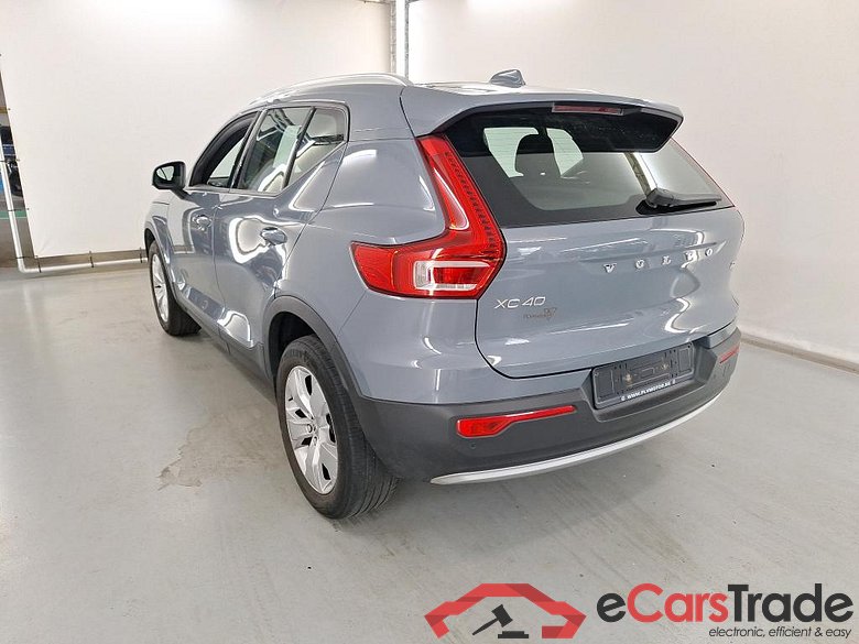 VOLVO XC40 1.5 T2 MOMENTUM PRO #3