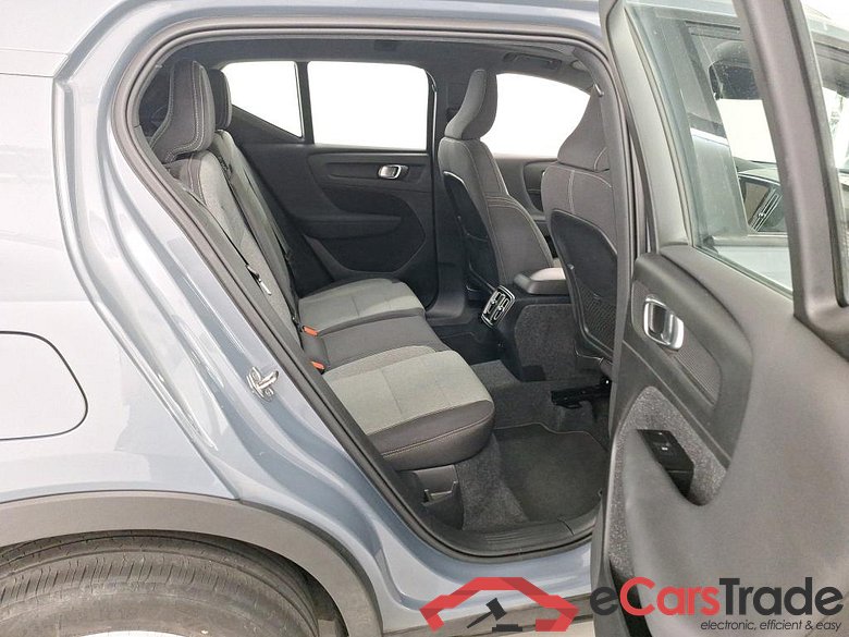 VOLVO XC40 1.5 T2 MOMENTUM PRO #6