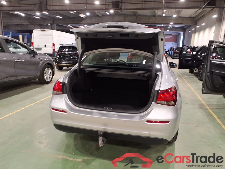 MERCEDES-BENZ A-Klasse 2.0 A 180 D BUSINESS SOLUTION DCT #3