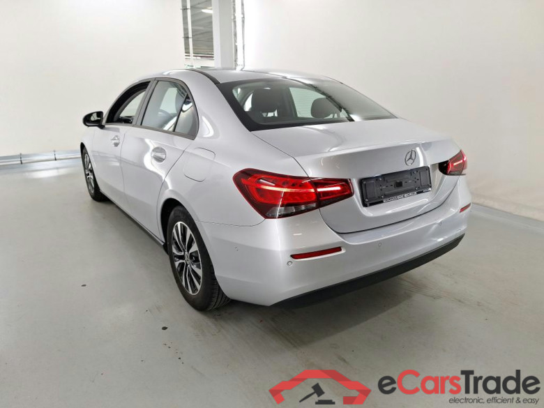 MERCEDES-BENZ A-CLASS 2.0 A 180 D ESSENTIAL LINE DCT #3