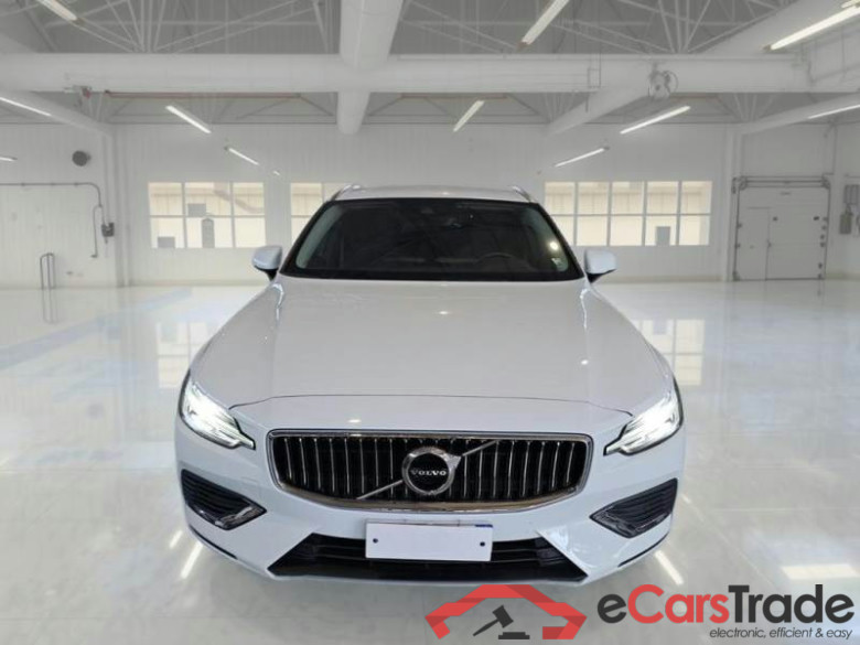 VOLVO V60 / 2019 / 5P / STATION WAGON T6 PLUG-IN AWD AUTOM.INSCR.EXPR. #6
