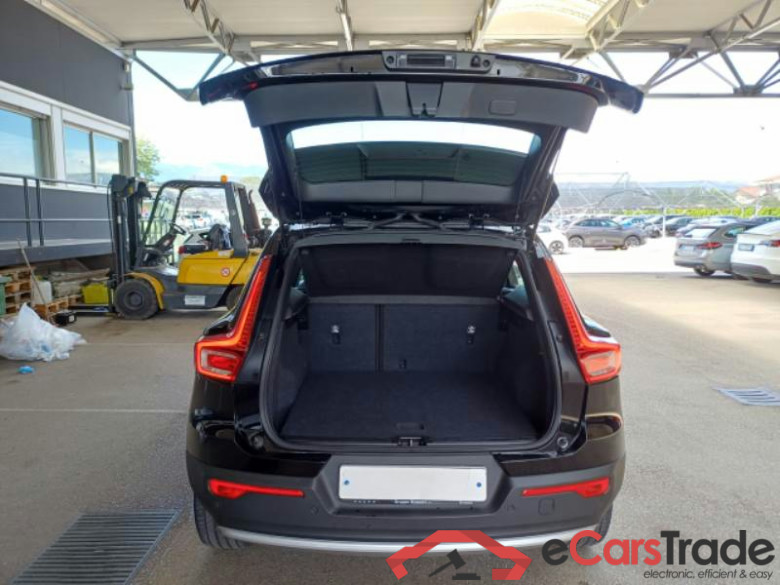 VOLVO XC40 / 2021 / 5P / SUV T4 RECHARGE PLUG-IN AUTO ESSENTIAL #5