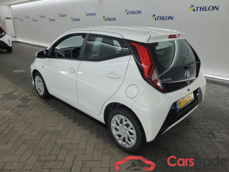 TOYOTA Aygo 1.0 VVT-i x-play 5D 53kW #4