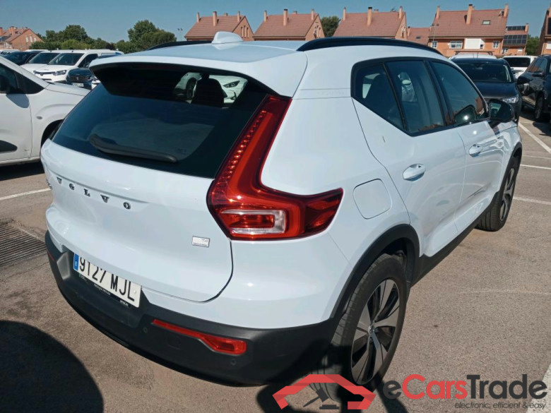 VOLVO XC40 / 2021 / 5P / todoterreno 1.5 T4 Recharge PHEV Plus Dark Auto #2