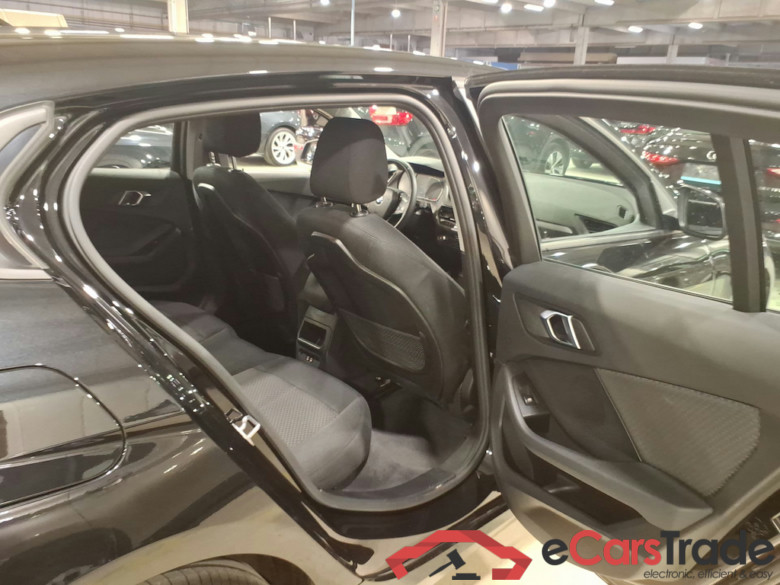 BMW 1 SERIES HATCH 1.5 116IA (80KW) #5