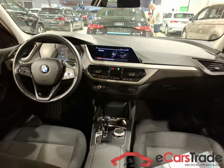 BMW 1 SERIES HATCH 1.5 116IA (80KW) #6