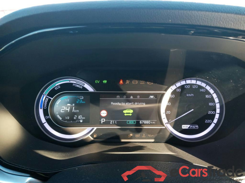 KIA Niro / 2019 / 5P / crossover 1.6 GDi PHEV 104kW (141CV) Emotion #4