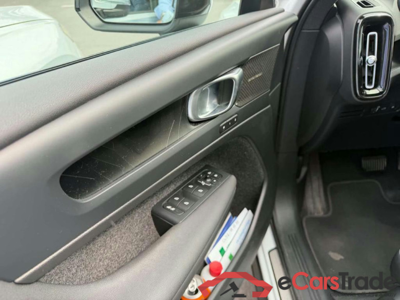 VOLVO XC40 1.5 T5 PHEV Ultimate Dark Design DCT #6