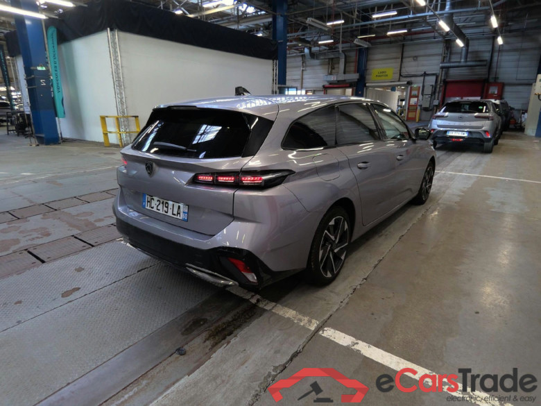 Peugeot 308 SW Allure Hybrid 145 e-DCS6 #2