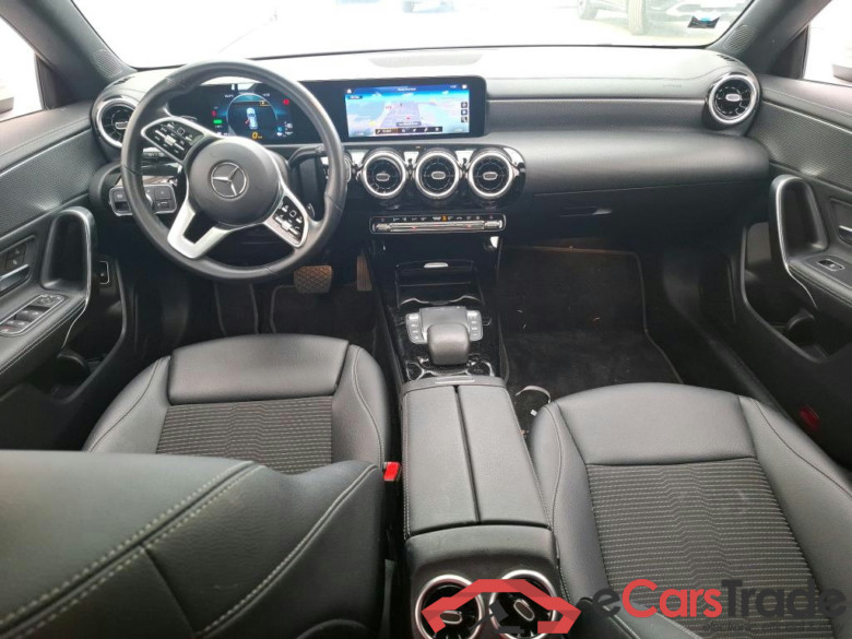 MERCEDES-BENZ CLA Shooting Brake / 2019 / 5P / Break CLA 250 e Business Line #5