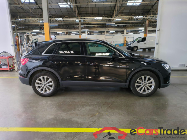 AUDI Q3 / 2018 / 5P / SUV 35 TFSI 150 S Tronic Advanced(SL) #5