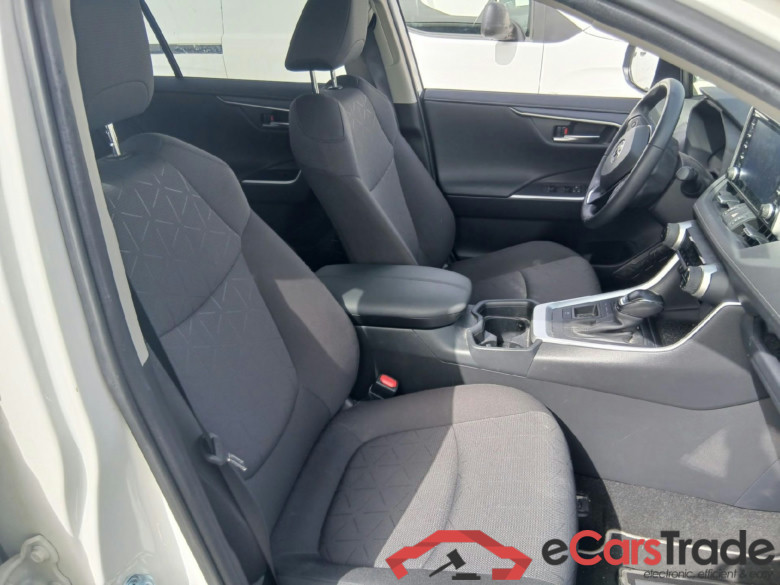 TOYOTA Rav4 / 2018 / 5P / todoterreno 2.5l 220H Advance #6