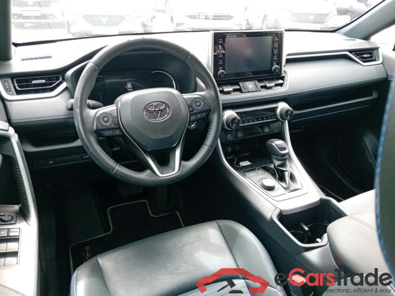 TOYOTA Rav4 / 2018 / 5P / todoterreno 2.5l 220H Style 4WD #3
