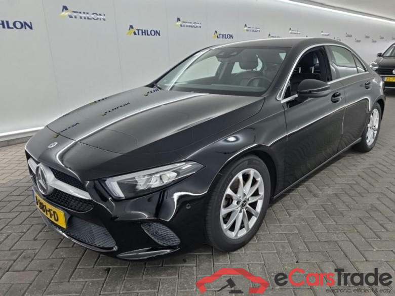 MERCEDES-BENZ A-Klasse Limousine A 180 7G-DCT Business Solution Luxury 4D 100kW