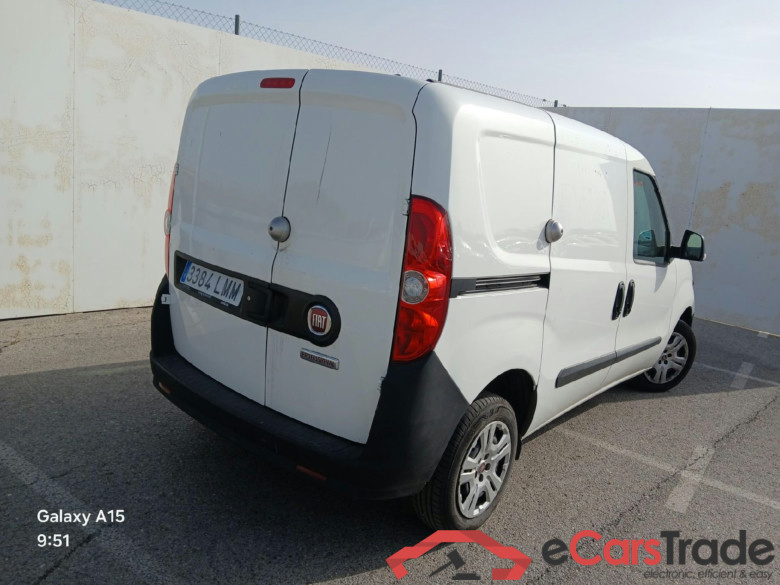 FIAT Doblò Cargo/2015/4P/furgón derivado de turismo Cargo SX 1.3 Mjet 70 kW (95 CV) #2