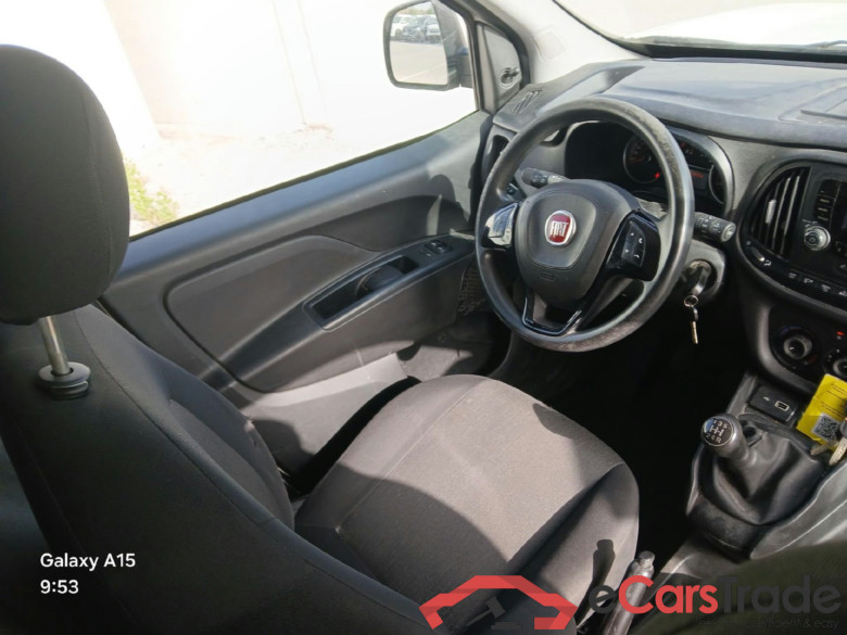 FIAT Doblò Cargo/2015/4P/furgón derivado de turismo Cargo SX 1.3 Mjet 70 kW (95 CV) #3