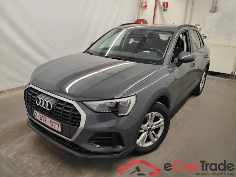 Audi Q3 35 TFSI Attraction 5d #1