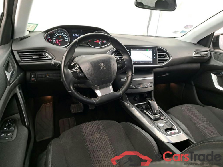 PEUGEOT 308 / 2017 / 5P / Berline Puretech 130 S&S EAT8 Allure #5