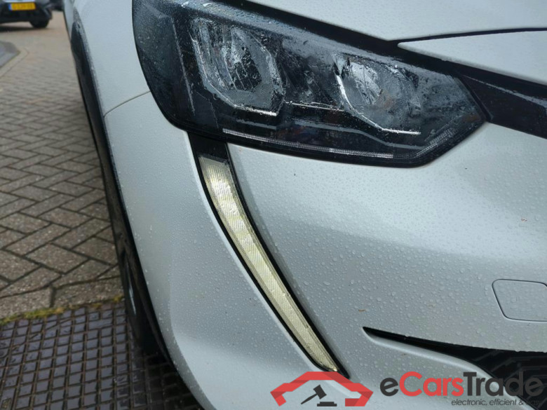 PEUGEOT e-208 100 kW #4