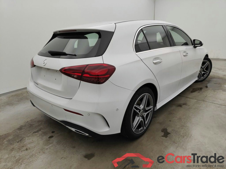 Mercedes-Benz A-Klasse A 200 d AMG Line 5d #2