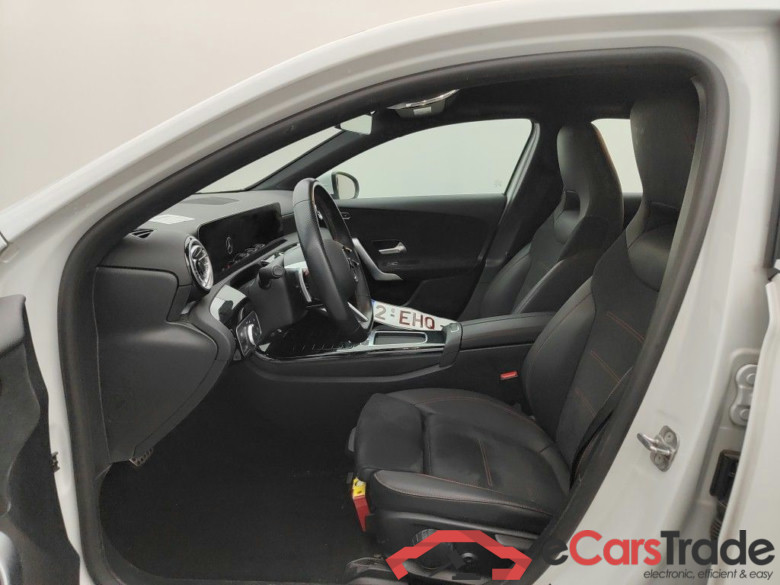 Mercedes-Benz A-Klasse A 200 d AMG Line 5d #3