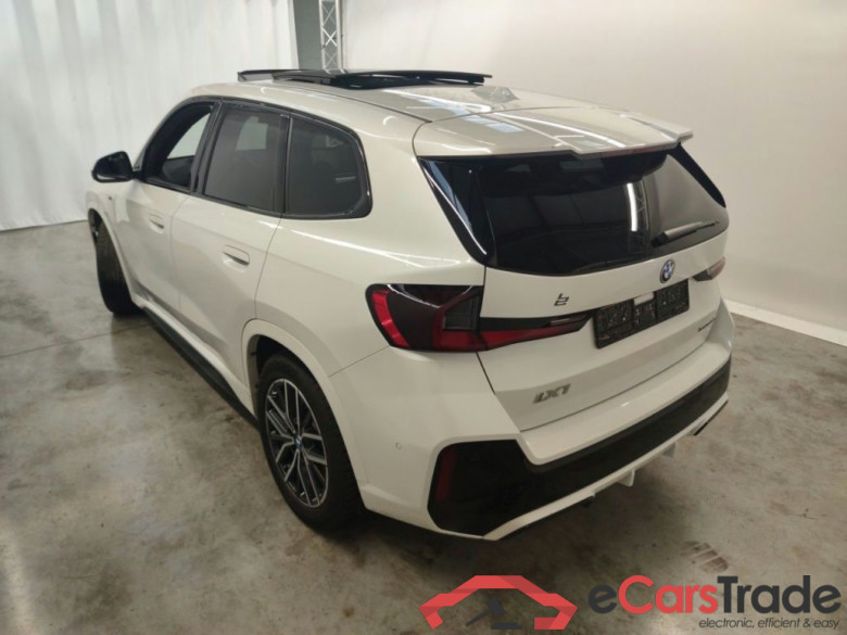 BMW iX1 66.5 kWh 272hp xDrive30 5d #3